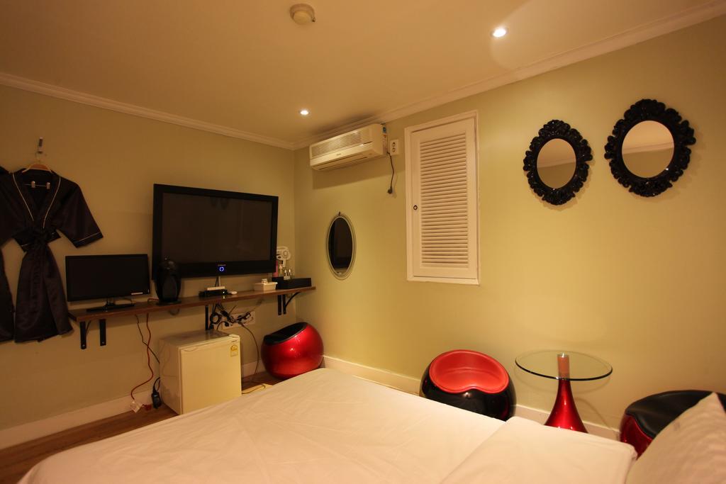 Hotel Goguma Shinchon Séoul Extérieur photo