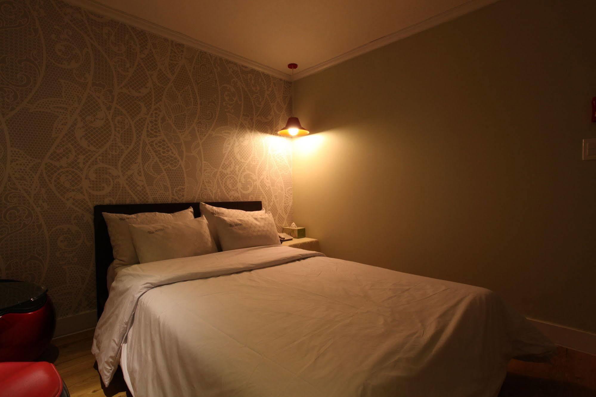 Hotel Goguma Shinchon Séoul Extérieur photo